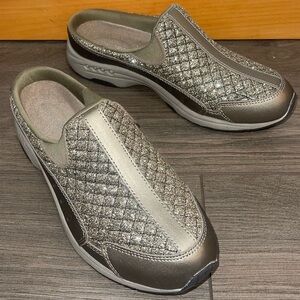 Easy Spirit Traveltime 458 Bronze Classic Mule Clogs Women’s Size 9